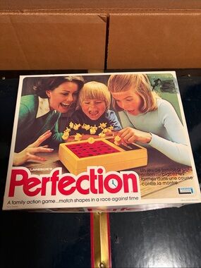 Perfection Game - Red, Yellow, Green